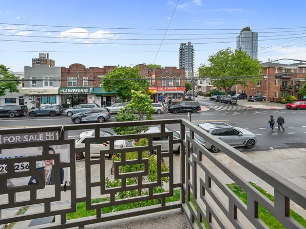 2335 Bath Avenue image 13 of 23