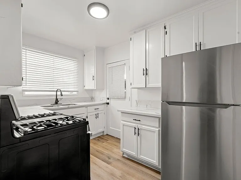 4320 Santa Rosalia Dr #A — Photo 3