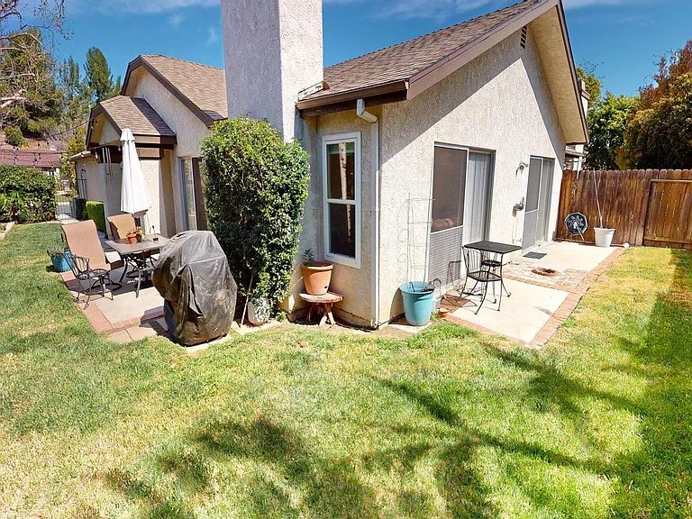 14640 Marymount St — Photo 23