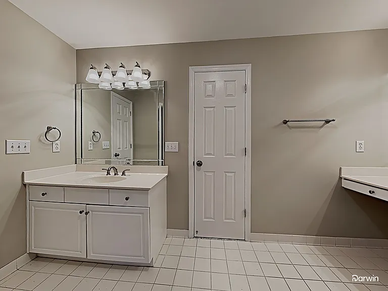 1729 Russet Crest Cir — Photo 9