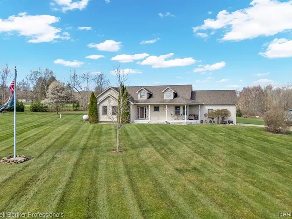 6017 Simmons Trl, North Branch, MI 48461