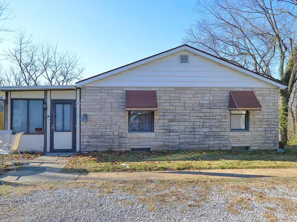 2513 Old Collinsville Rd, Belleville, IL 62226