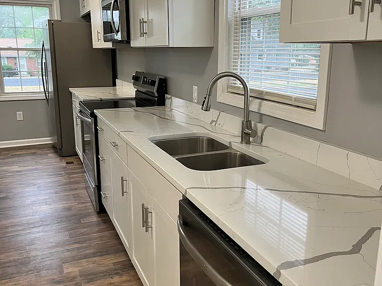 1502 E Laburnum Ave — Photo 3