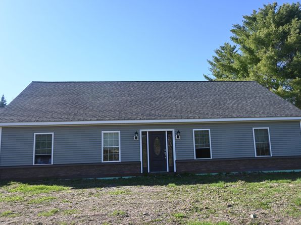 18 Castle Road, Harmony, ME 04942