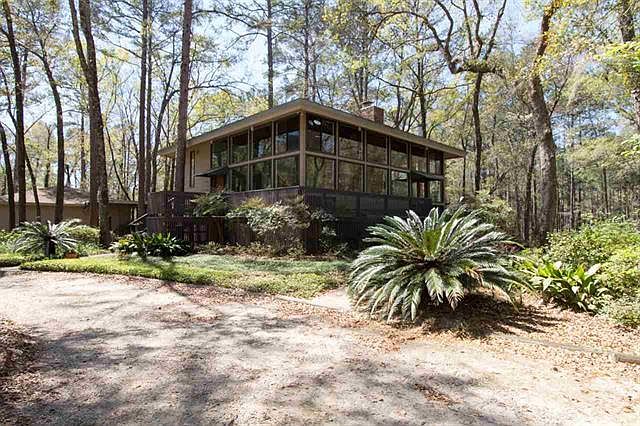 1st image of 6057 Shady Ln