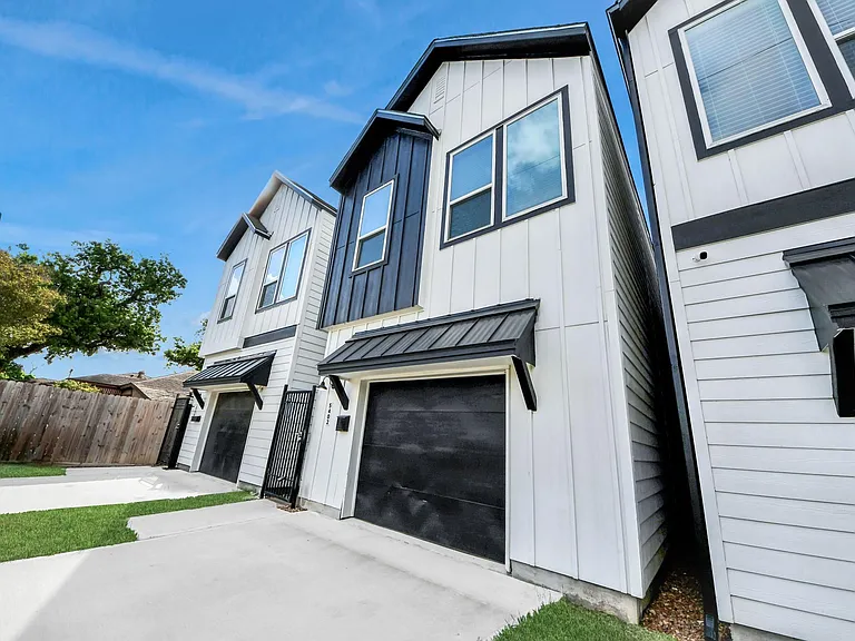 5402 Margarita St — Photo 35