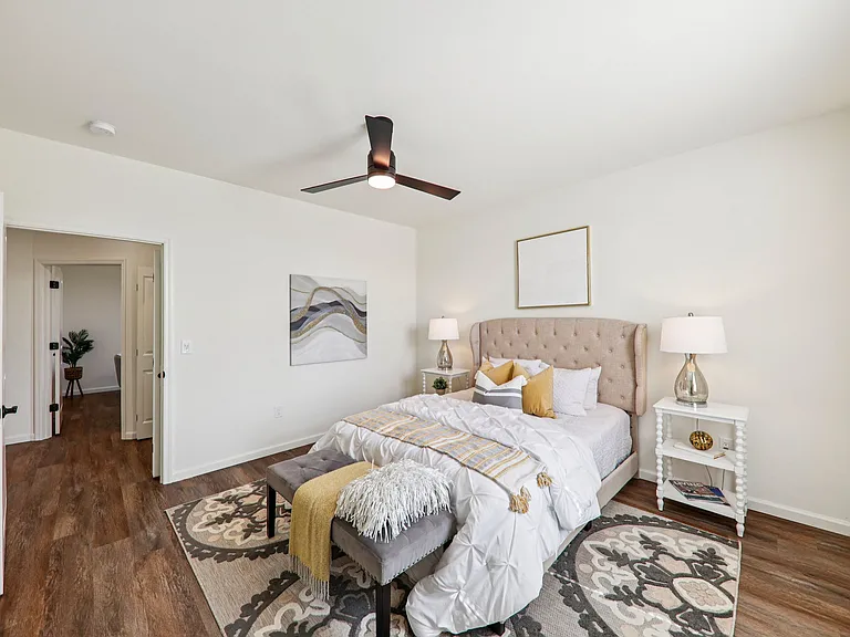 Thornwood Apartments — Photo 16