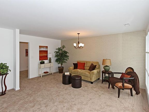 3rd image of 7448 Keystone Ave