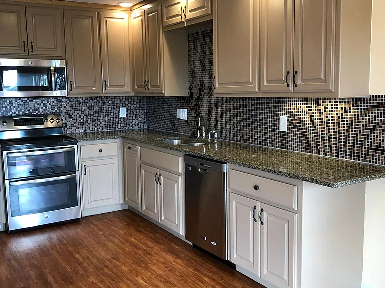 1008 Clayton Nolen Dr #107 — Photo 4