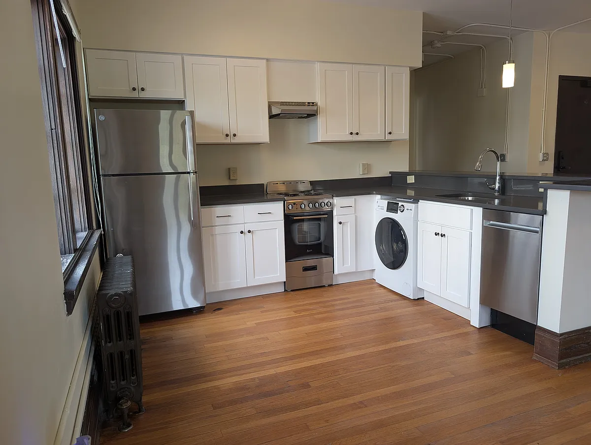 Building Photo - 330 Linwood Ave #307