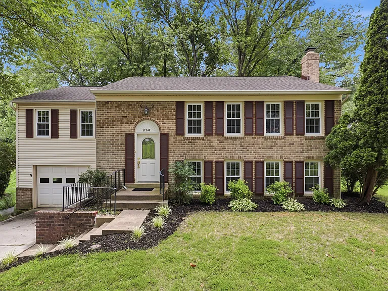 8747 Arley Dr — Photo 3