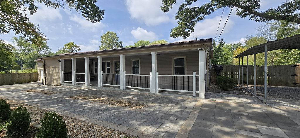 1834 Keel Mountain Rd - Property Image