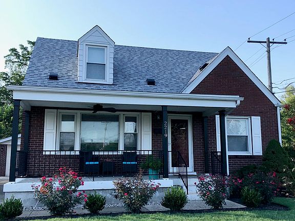 3rd image of 2219 Lancashire Ave