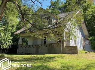 2774 Bluff Rd, Hamburg, IA 51640