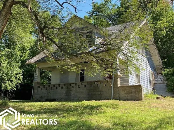 2774 Bluff Rd, Hamburg, IA 51640