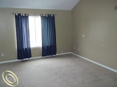 3rd image of 9898 Dartmoor Cir