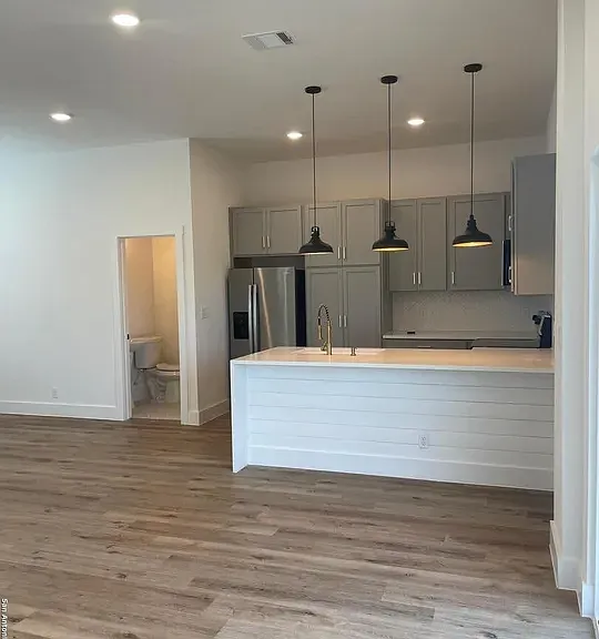 125 Micah Point #B — Photo 6