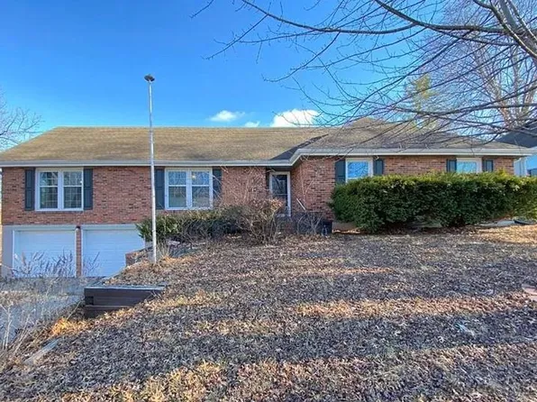 1104 Christopher St, Warrensburg, MO 64093