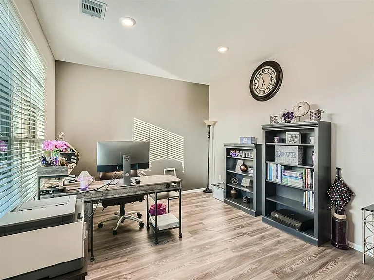 3735 Lion Creek Ct — Photo 10