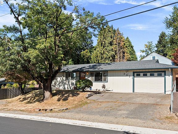 2nd image of 2821 SE Roswell St