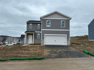 801 Bogey Ln, Maidsville, WV