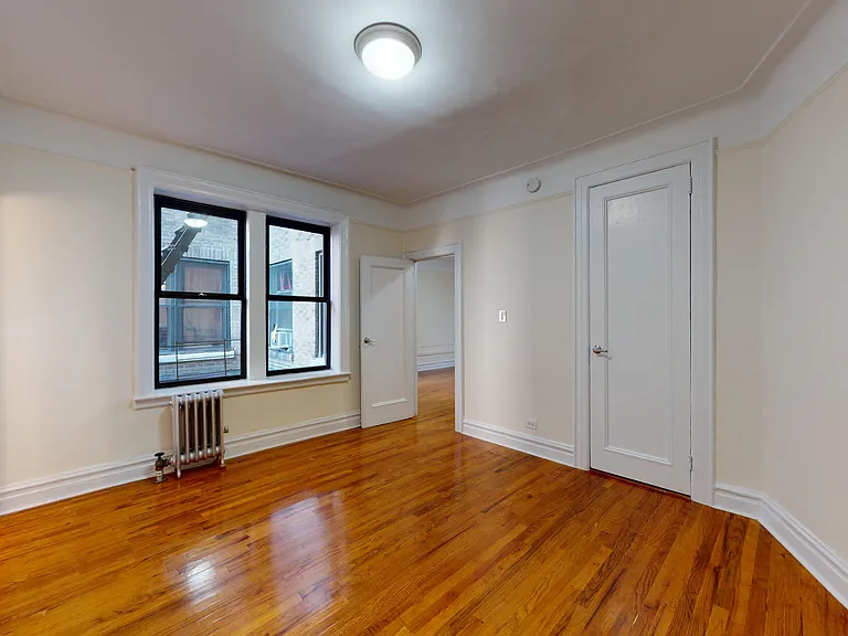 605 W 170th St #2L — Photo 7