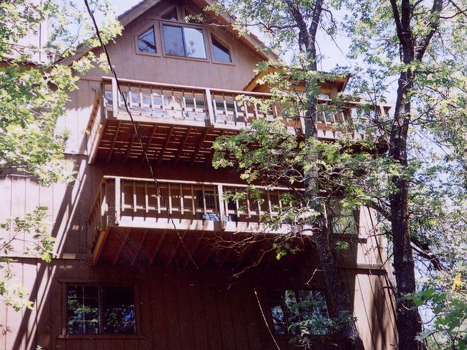 2nd image of 28617 Manitoba Dr