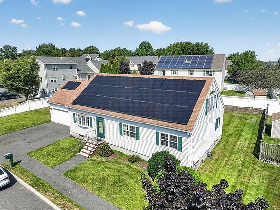 2nd image of 79 Emerald Dr
