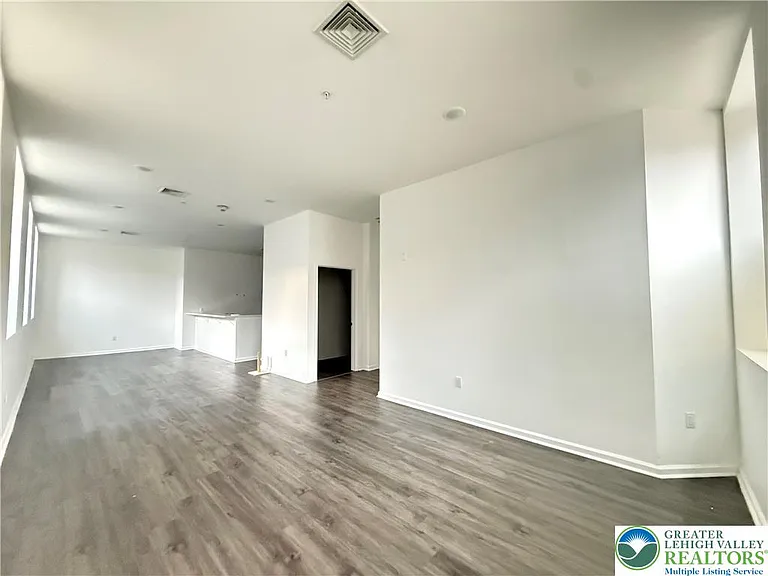 123 N Lumber St #1A — Photo 10