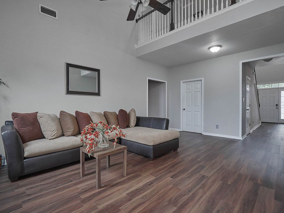 1st image of 112 Faro Ln