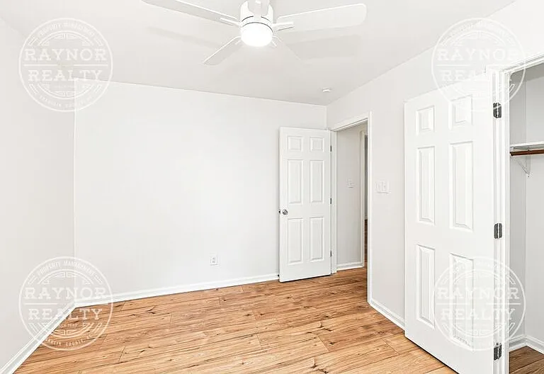 2102 W Knox St #A — Photo 12