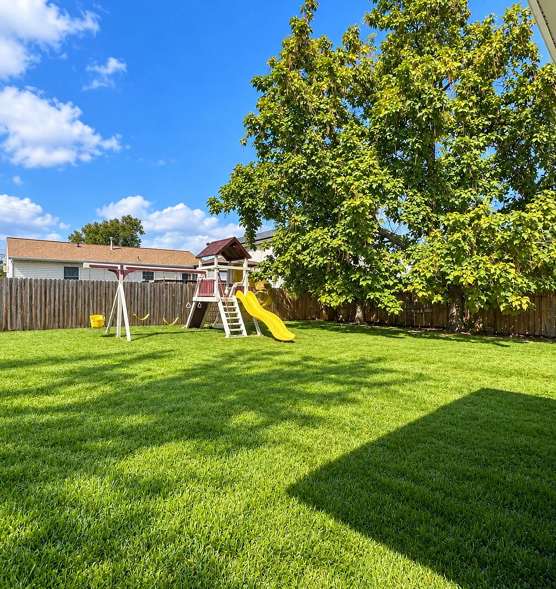 3 bed, 1052 sqft, $3,250 — Photo 3