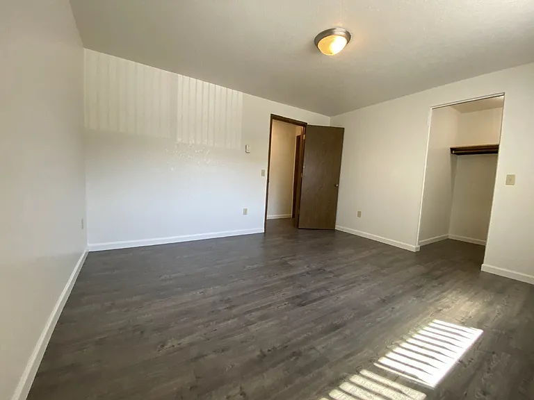 146 NE Atkinson Ct #22 — Photo 7