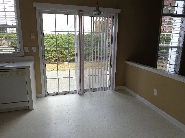 4615 Ridgefair Dr — Photo 3