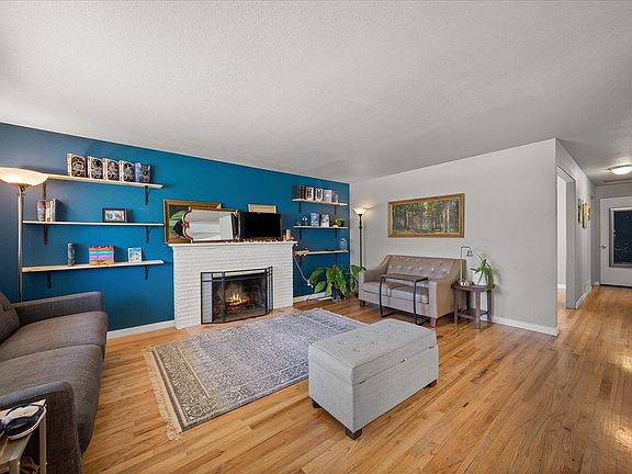 3rd image of 4315 W Olympic Ave