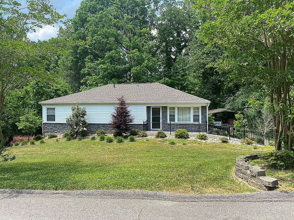 1st image of 4605 Pinecrest Dr