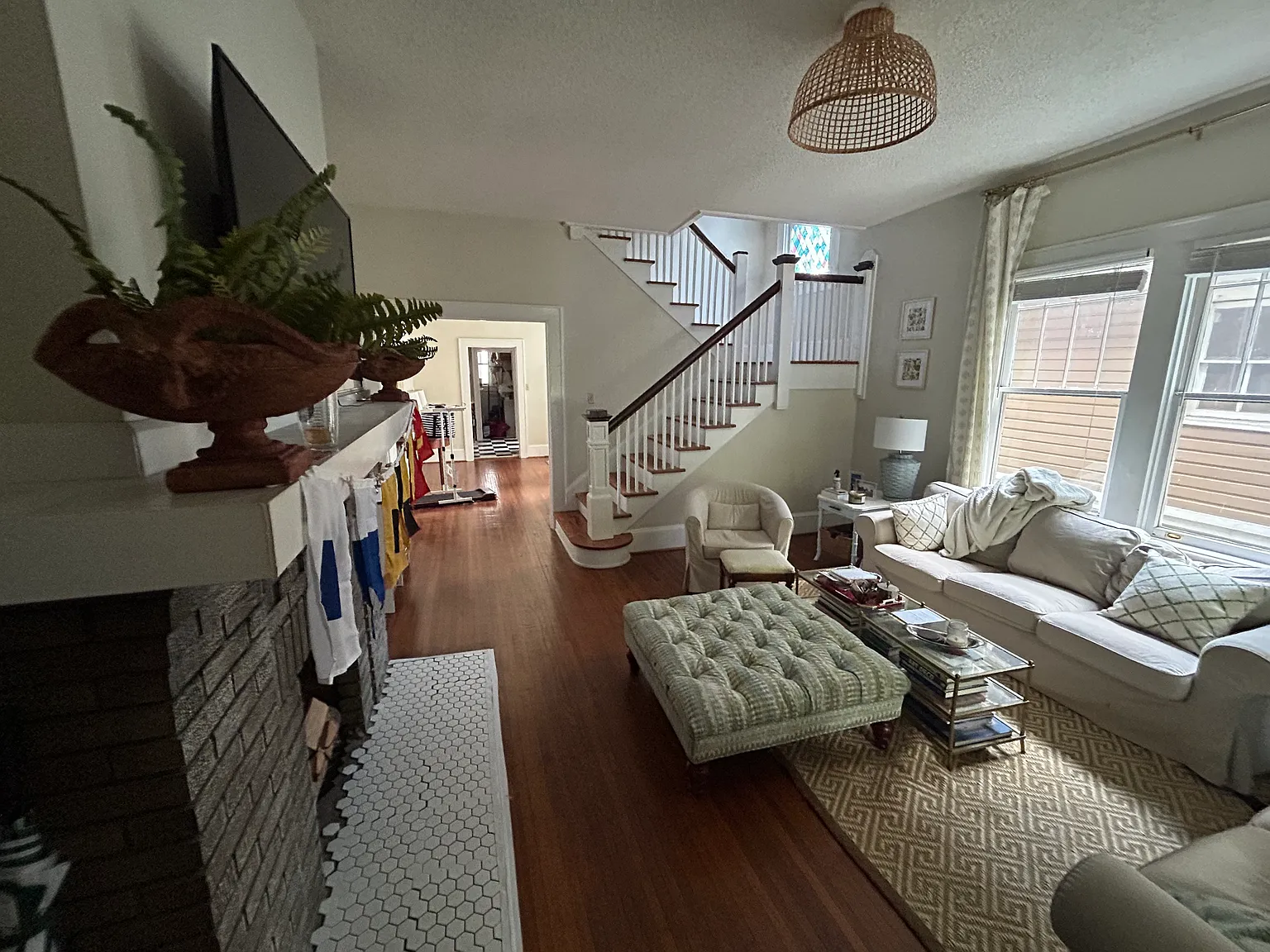 2 bed, 1.5 bath, 1424 sqft, $2,745 — Photo 3