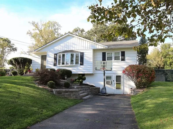 11 Starrow Drive, Newburgh, NY 12550