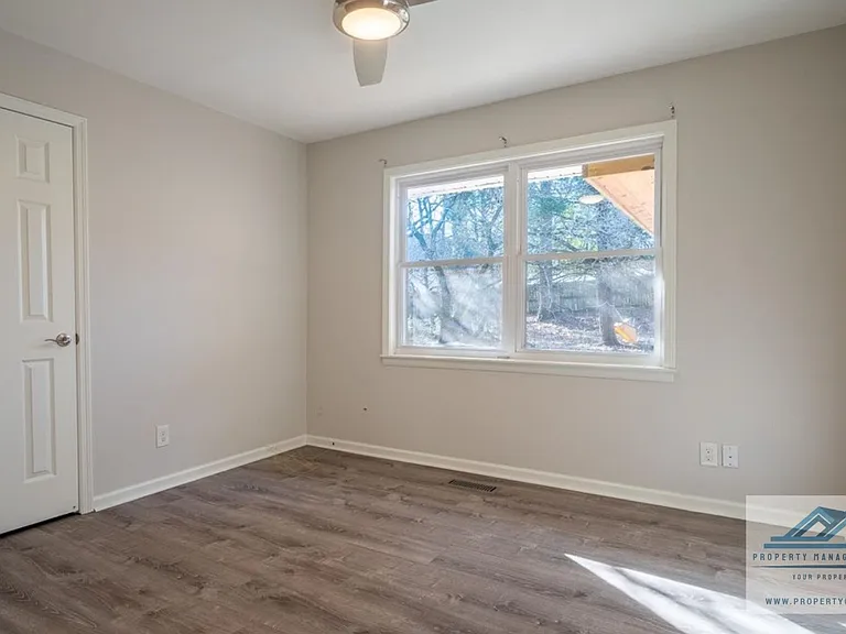 205 High Rd — Photo 22