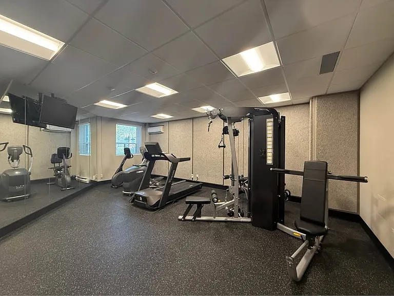 600 Talbot St #308 — Photo 17