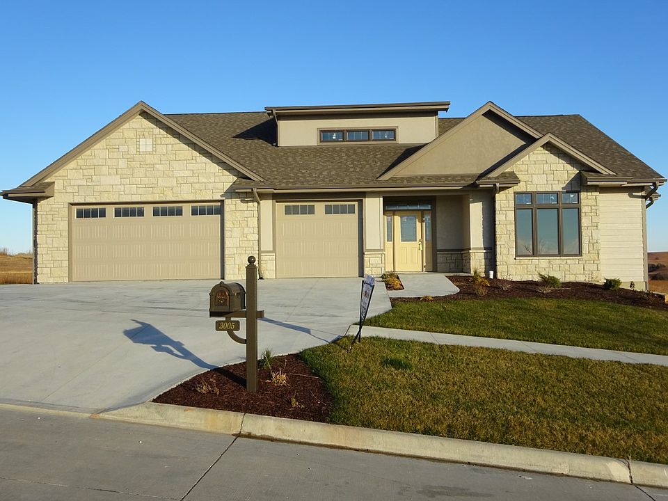 1st image of 3005 Fieldhouse Cir