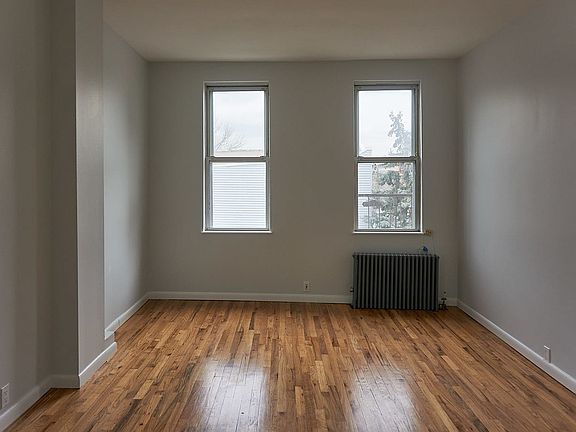 3rd image of 27-17 38th Ave #2