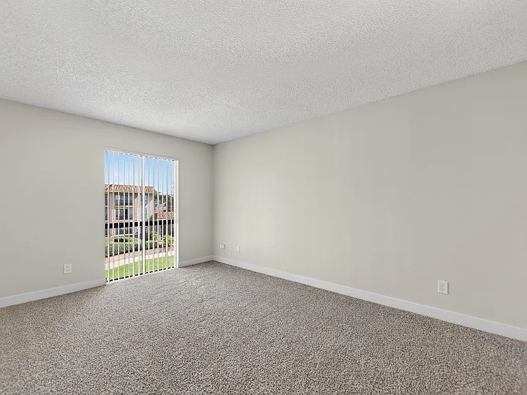 Prado Apartments — Photo 41