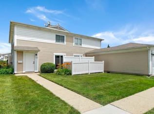 1607 Cornell Pl, Hoffman Estates, IL 60169