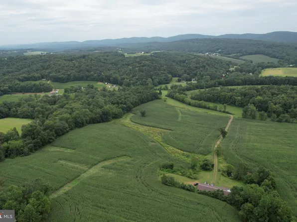 617 Pisgah Rd, Shermans Dale, PA 17090