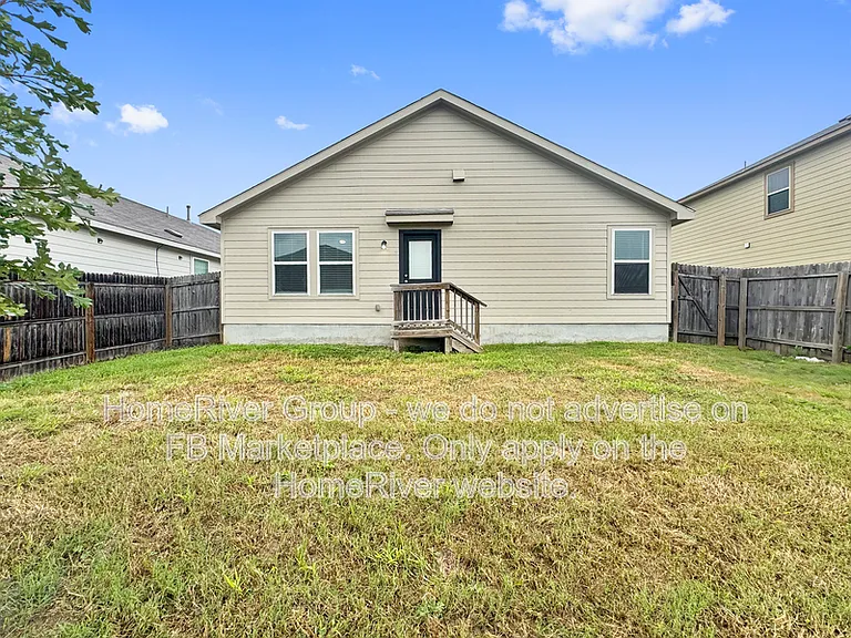 6807 Hibiscus Fls — Photo 17
