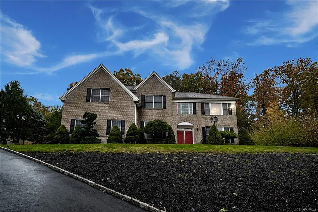 32 Zachary Taylor St photo 1