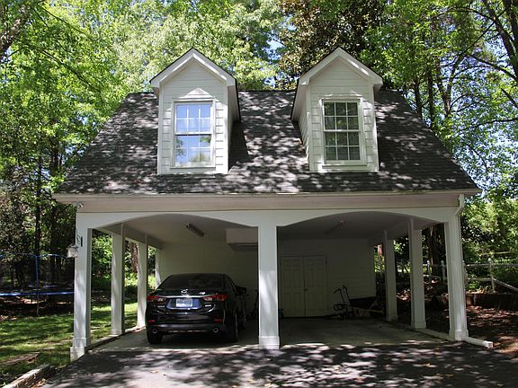 2nd view of carriage house