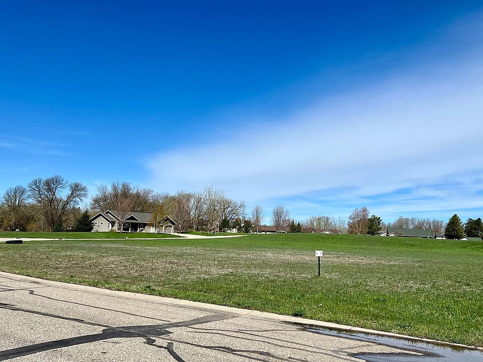 1st image of 609 Borgrud Ln