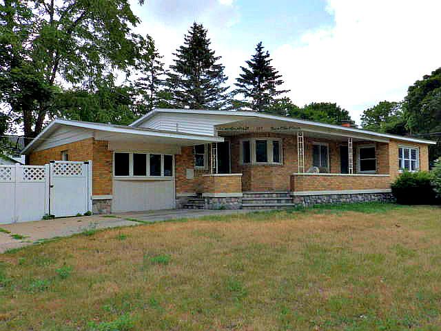 1st image of 107 N Hazel Ave